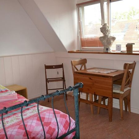 B&B Macbed Checkin-Time 1700-1800 Or Request Before You Book Alkmaar Exterior foto