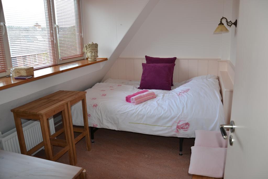 B&B Macbed Checkin-Time 1700-1800 Or Request Before You Book Alkmaar Exterior foto