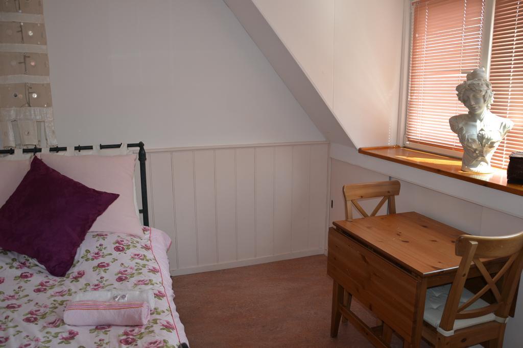 B&B Macbed Checkin-Time 1700-1800 Or Request Before You Book Alkmaar Zimmer foto